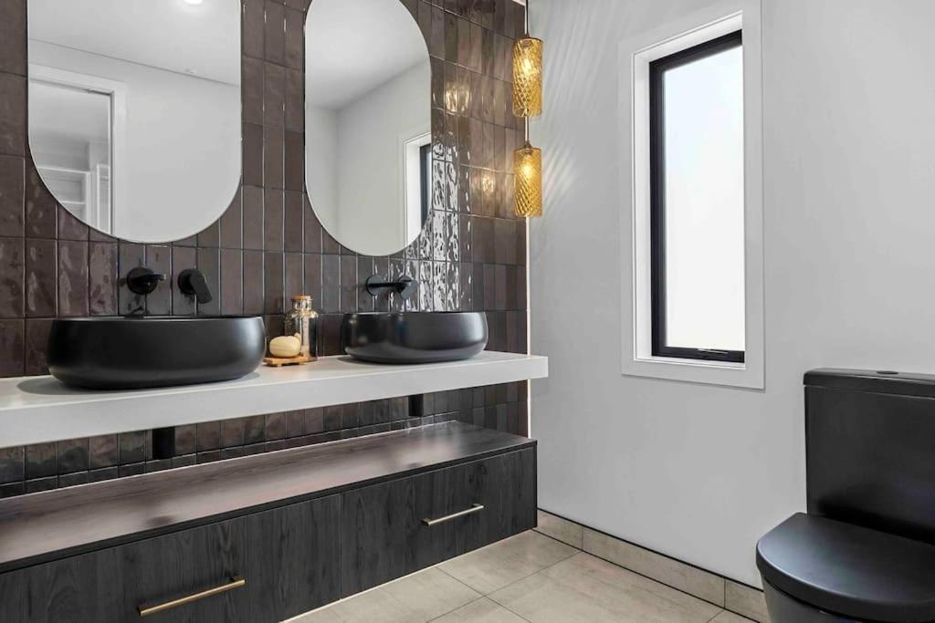 Luxury Escape In Cbd - Walking Distance To Town Villa Tauranga Exteriör bild