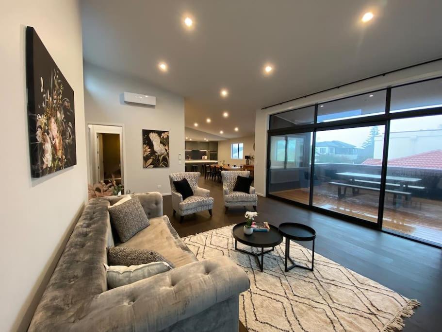 Luxury Escape In Cbd - Walking Distance To Town Villa Tauranga Exteriör bild