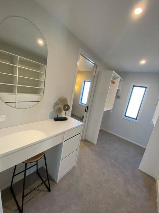 Luxury Escape In Cbd - Walking Distance To Town Villa Tauranga Exteriör bild