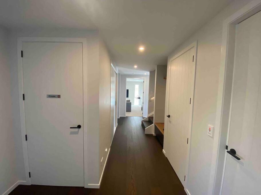 Luxury Escape In Cbd - Walking Distance To Town Villa Tauranga Exteriör bild